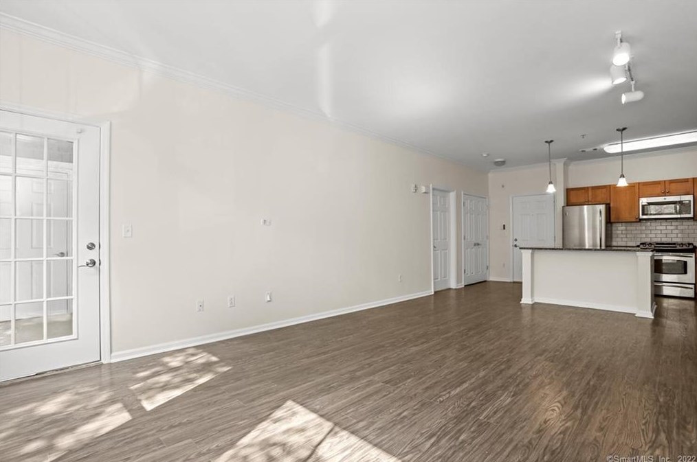 25 Adams Ave #103, Stamford, CT 06902