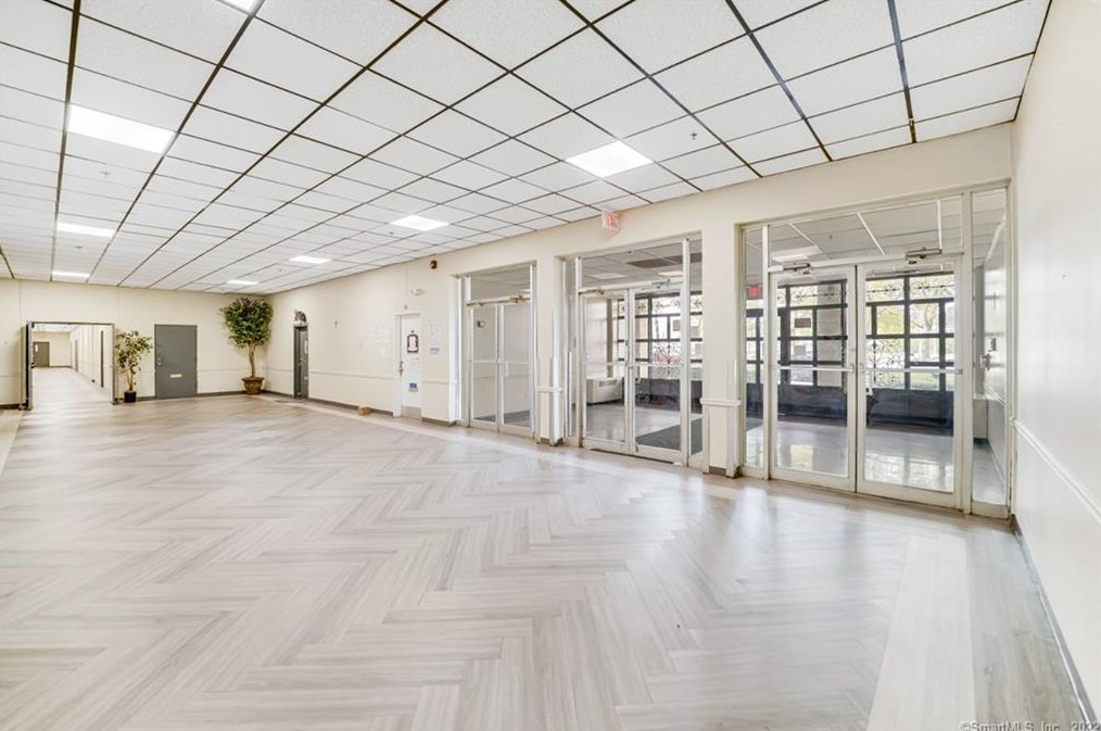 71 Catlin St #101, Meriden, CT 06450