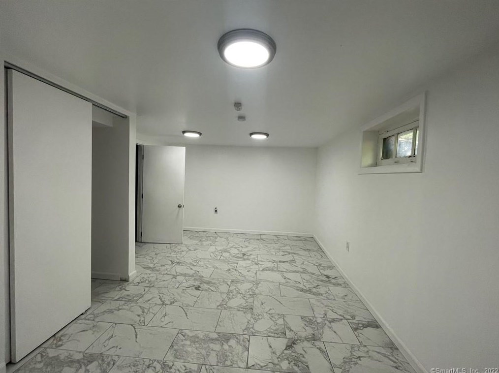 16 Allendale Rd, Hartford CT exterior