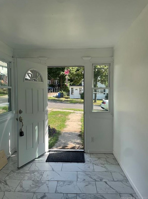 16 Allendale Rd, Hartford CT exterior