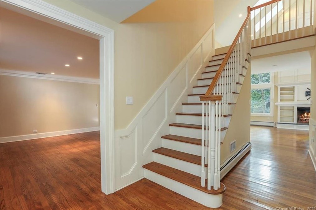 100 Kimberly Pl, New Canaan, CT 06840