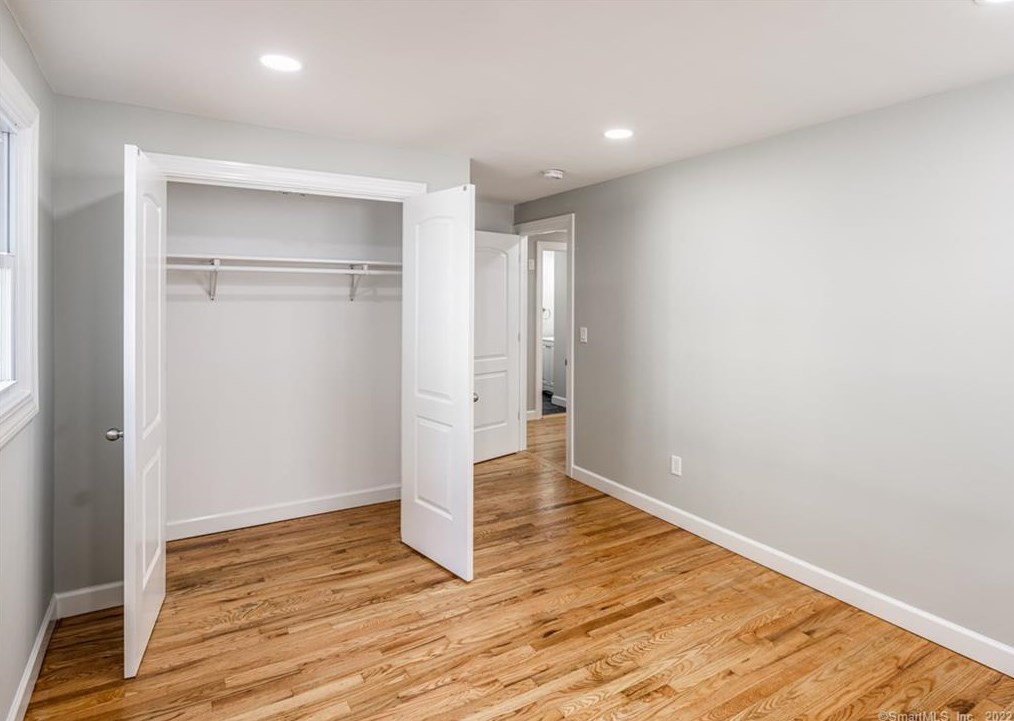 677 Pine Rock Ave, New Haven CT  06514-3814 exterior