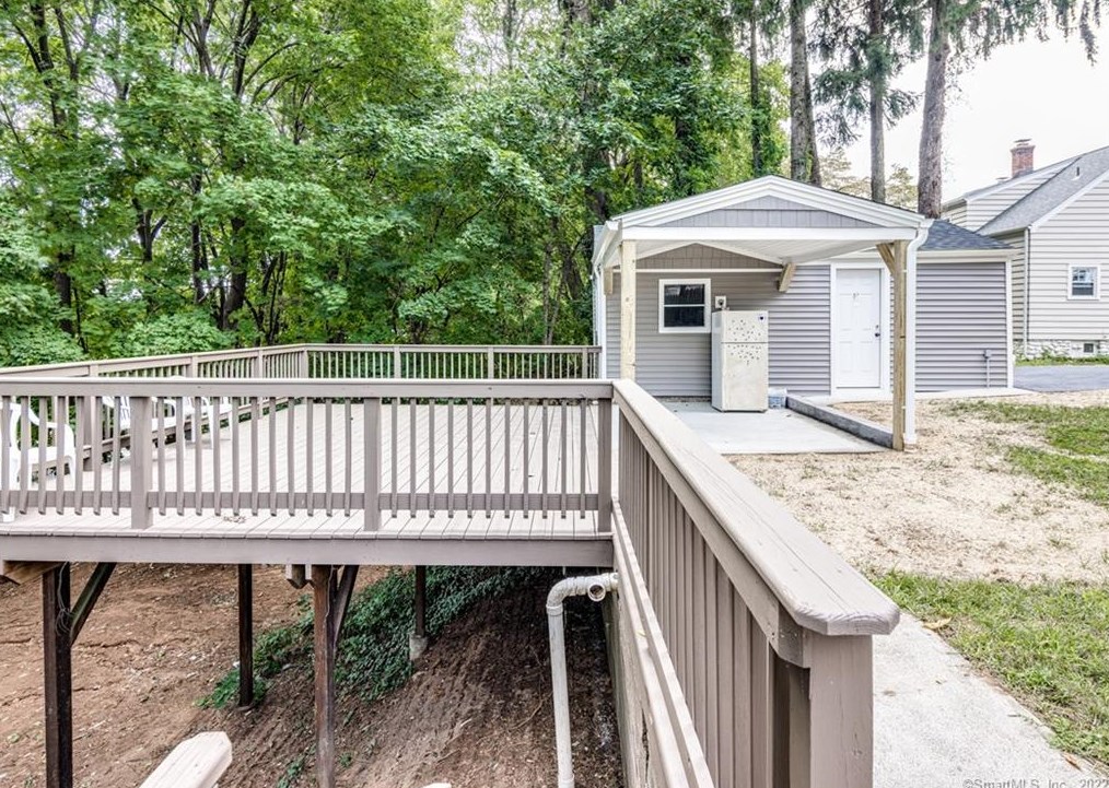 677 Pine Rock Ave, New Haven CT  06514-3814 exterior