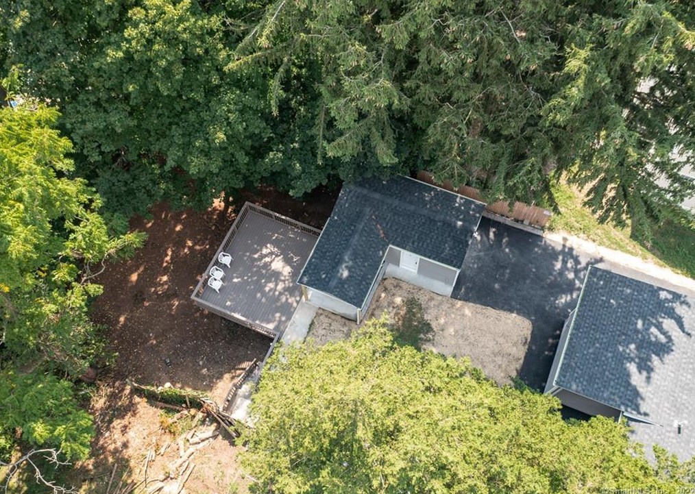 677 Pine Rock Ave, New Haven CT  06514-3814 exterior
