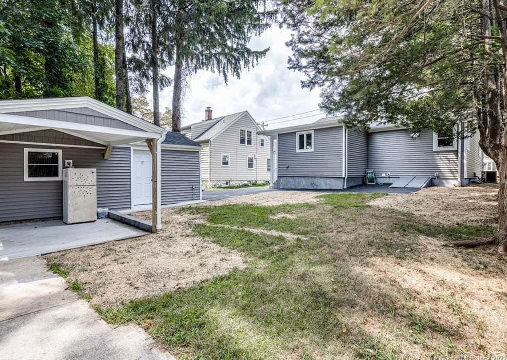 677 Pine Rock Ave, New Haven CT  06514-3814 exterior