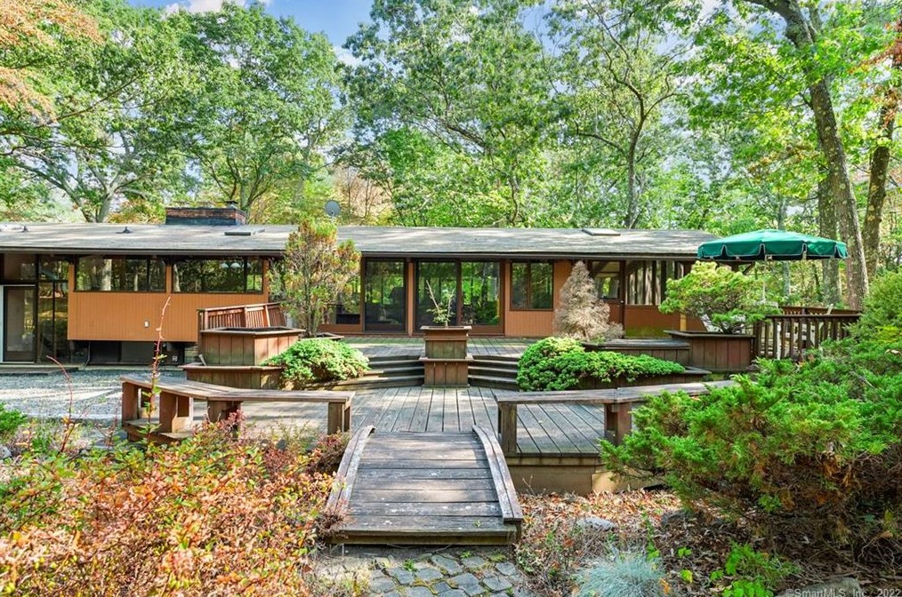 30 Moriarity, Wilton, CT 06897