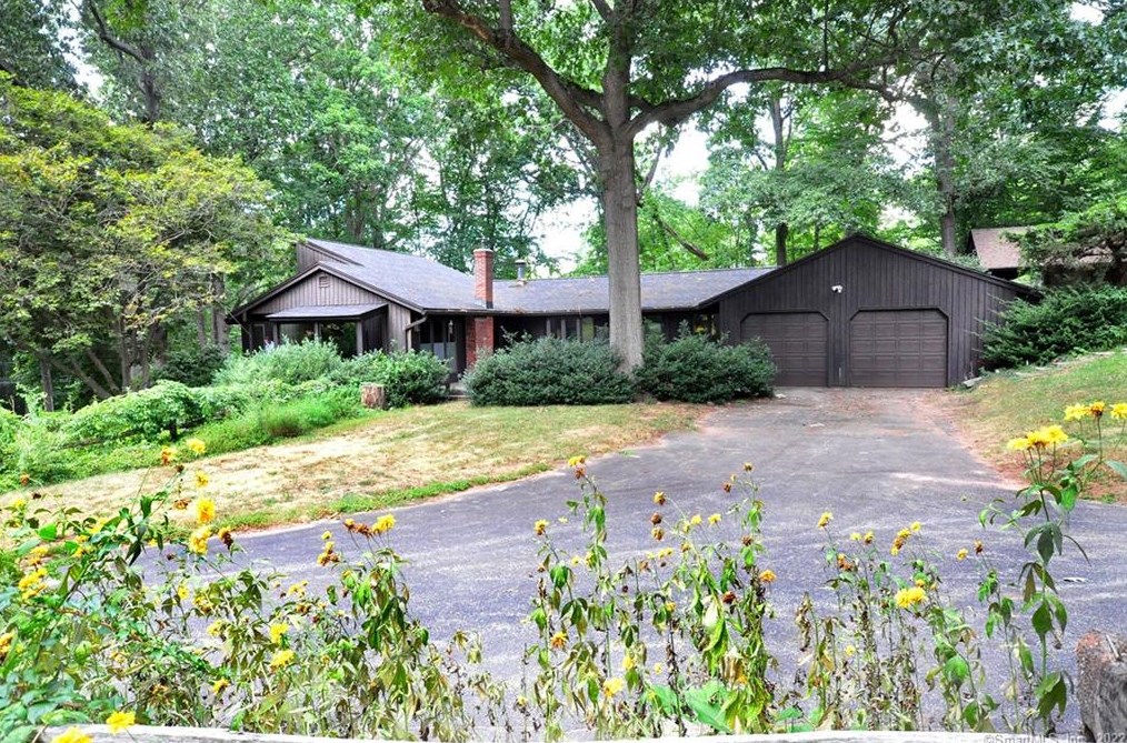 32 Montano Rd, Glastonbury, CT 06033