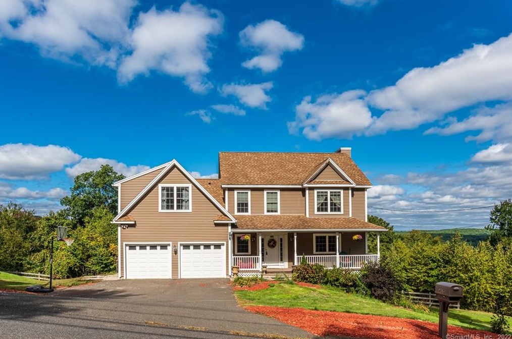 460 Skokorat Rd, Beacon Falls, CT 06403