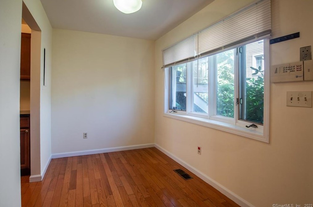 2700 Bedford St Apt U, Stamford, CT