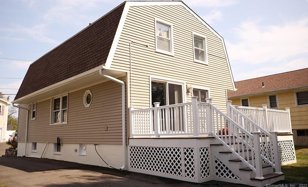 123 Reitter St, Stratford, CT 06614 exterior