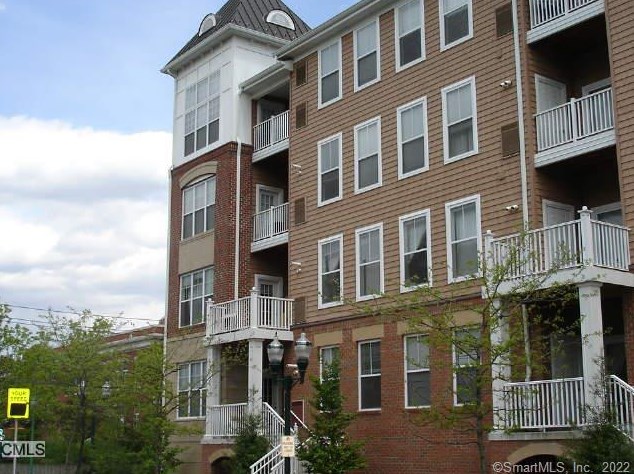 25 Adams Ave #403, Stamford, CT 06902