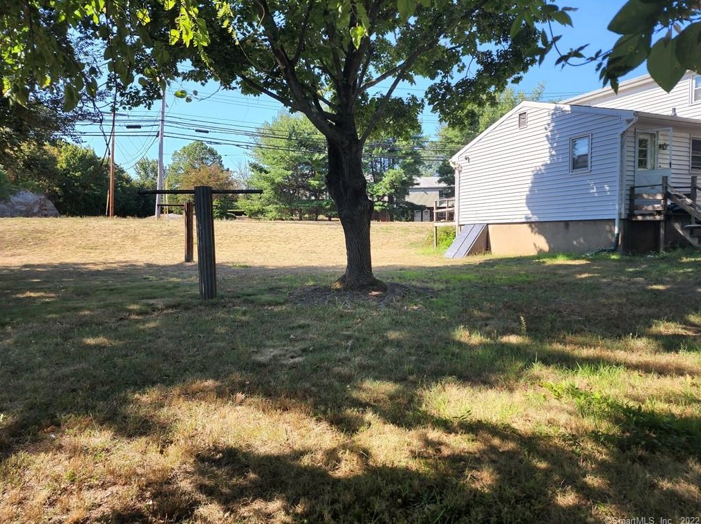 3 Clark Ave, New Haven, CT 06512