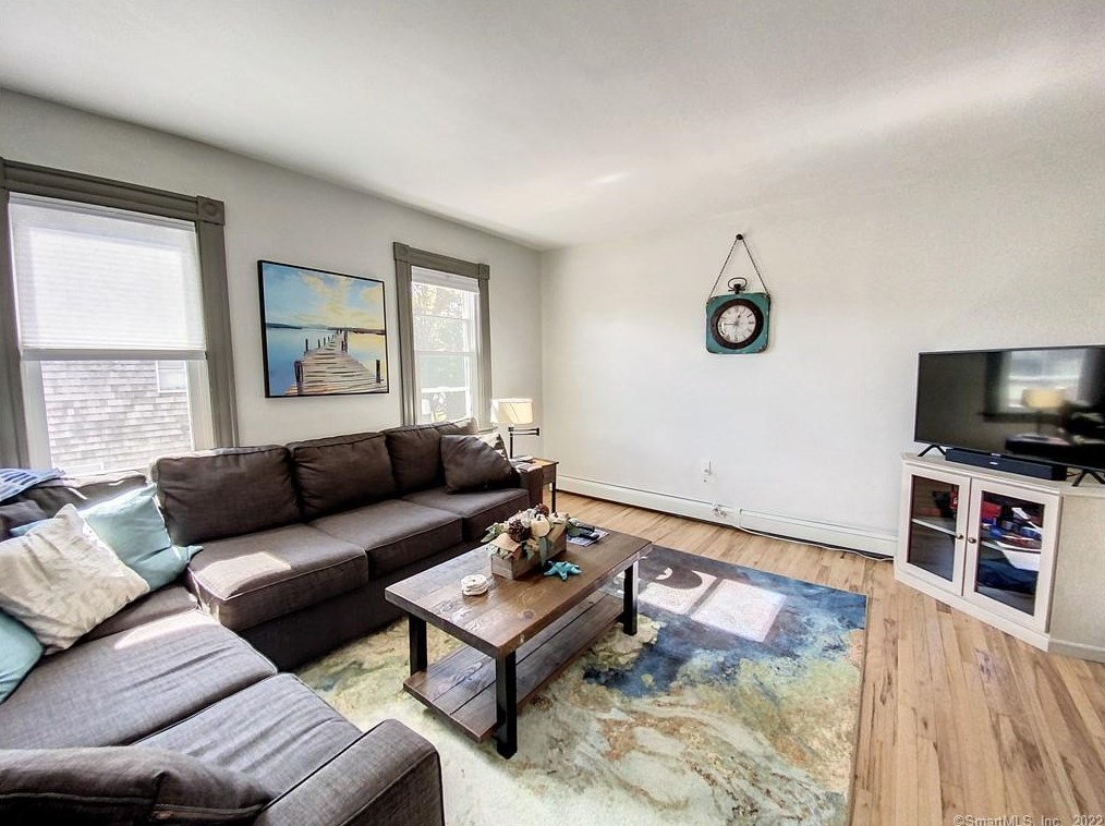 13 Lester Ave, Pawcatuck, CT 06379