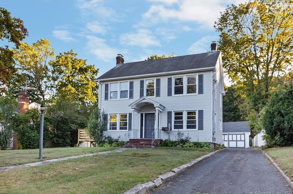 202 Southern Blvd, Danbury, CT 06810 exterior