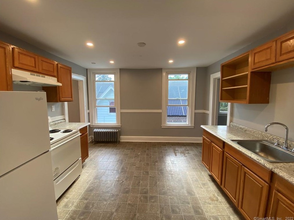 226 Sargeant St #3, Hartford, CT 06105