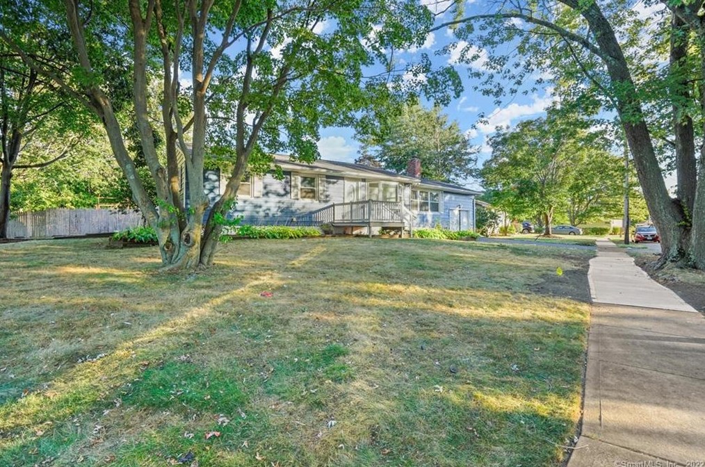 7 Whitney Ln, New Haven, CT 06516