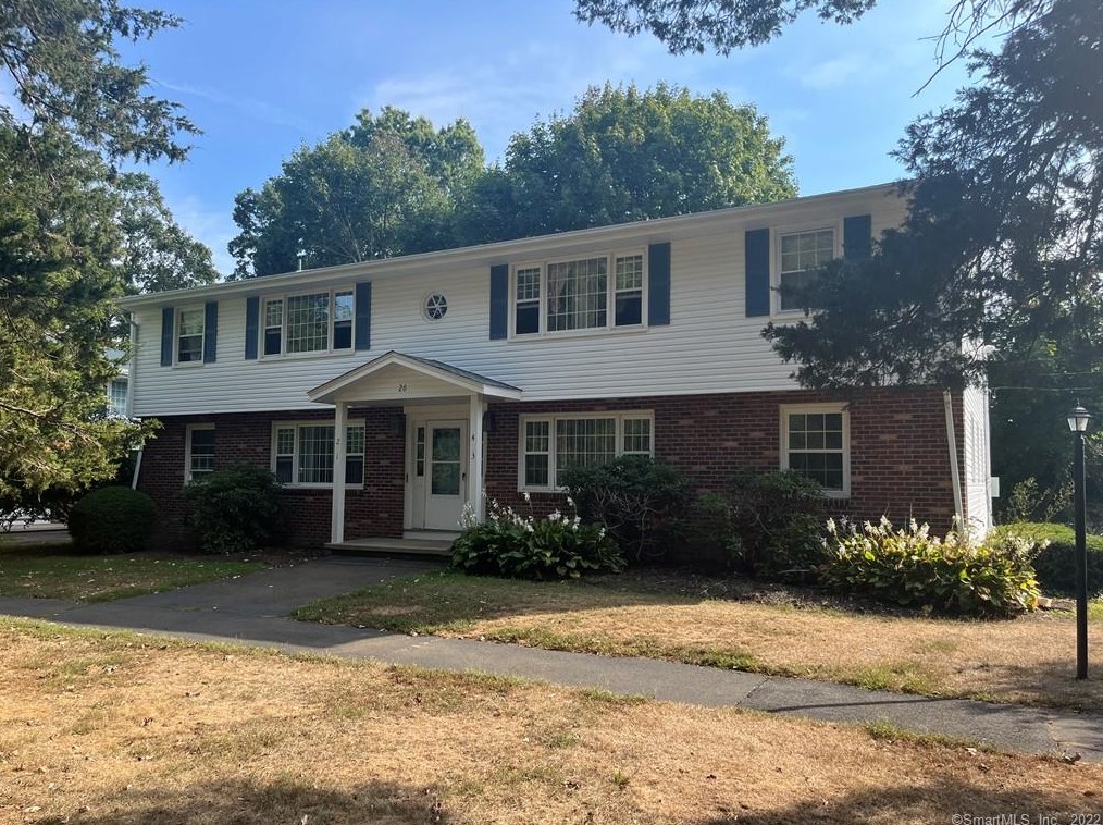 26 College St #3, Clinton, CT 06413