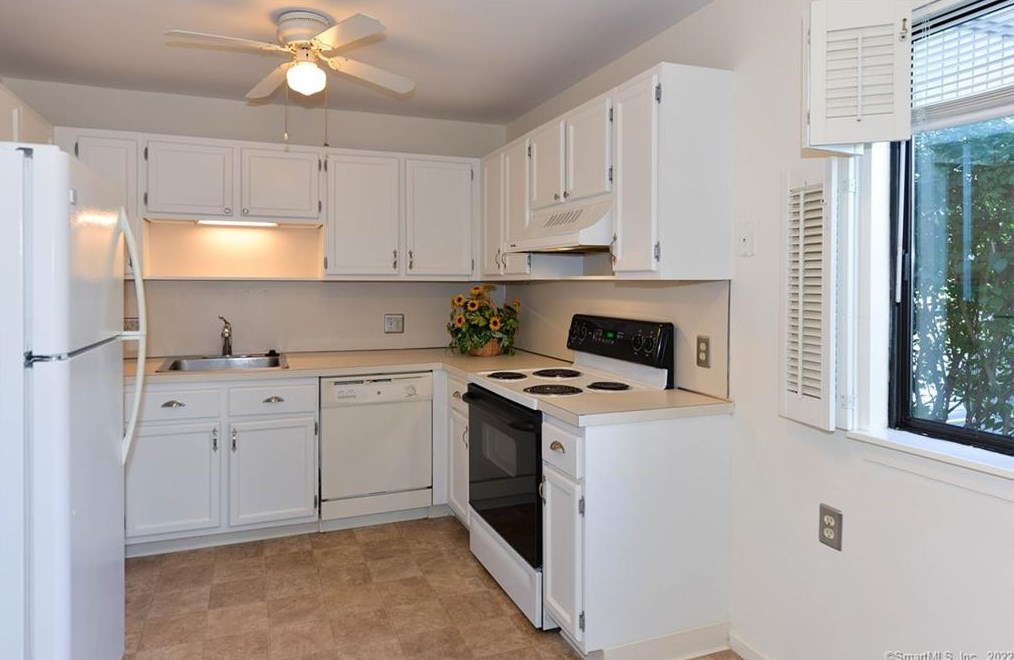 812 Heritage Vlg #c, Southbury, CT