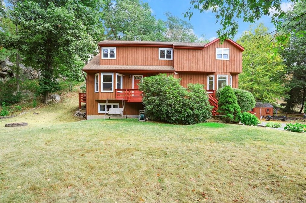 561 Danbury Rd, Wilton, CT 06897
