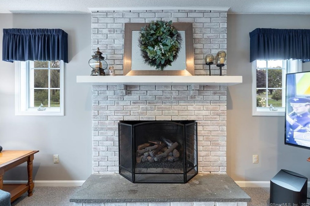 90 Mt Fair Dr, Watertown CT  06795-1659 exterior