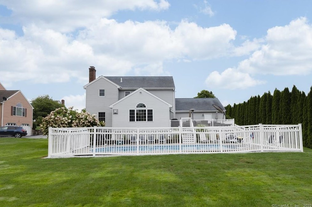 90 Mt Fair Dr, Watertown CT  06795-1659 exterior