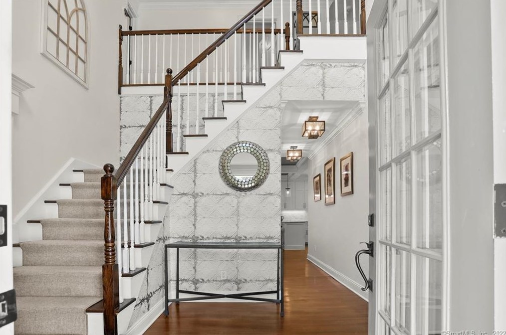 22 Country Club Rd, Stamford, CT 06903