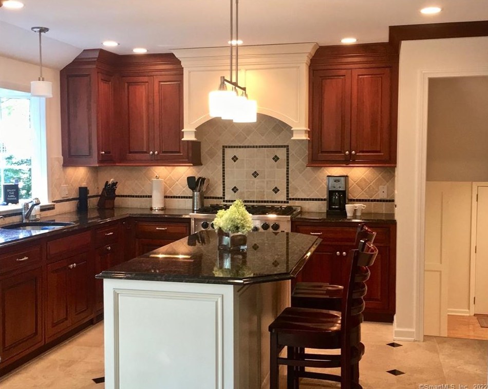 4 Lone Pine Ln, Westport, CT 06880