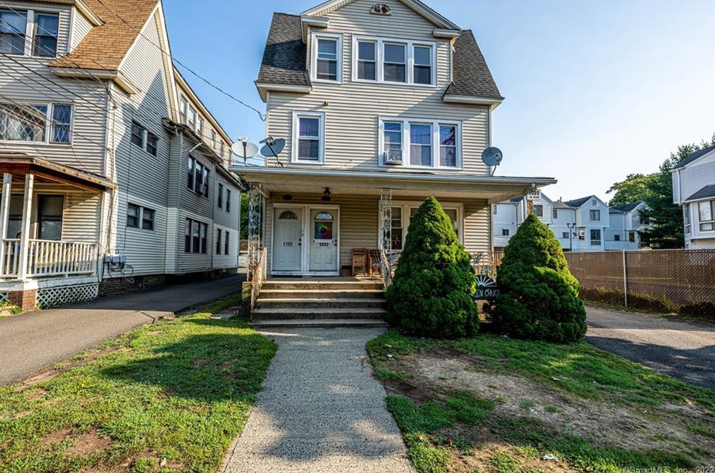 1003 Whalley Ave, New Haven CT  06515-1722 exterior
