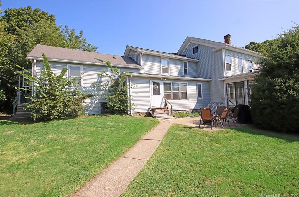 19 Walnut St, Winsted CT  06098-1719 exterior