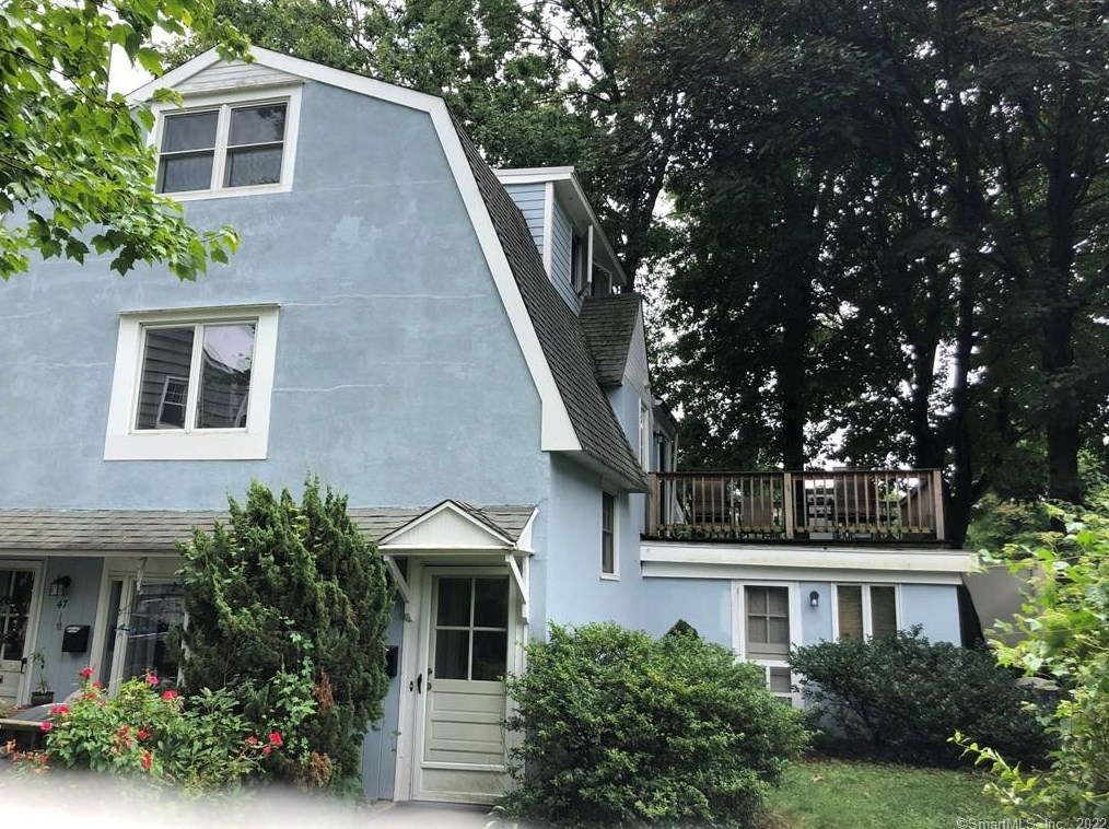 47 Iroquois Rd, Stamford, CT 06902