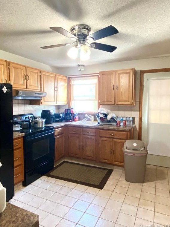 16 Fairfax Ave, Hartford CT  06119-2003 exterior