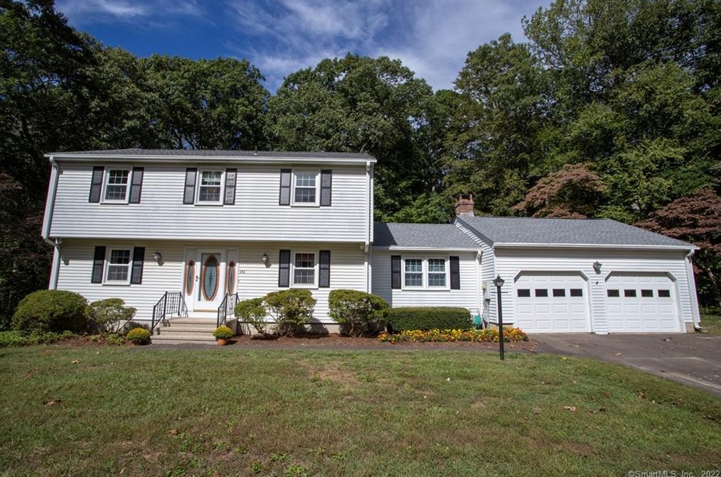 151 Plymouth Rd, Westbrook, CT 06498-1560
