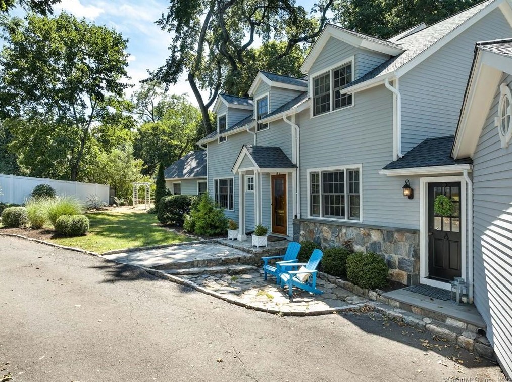 91 Hollow Tree Ridge Rd, Tokeneke, CT 06820-5036