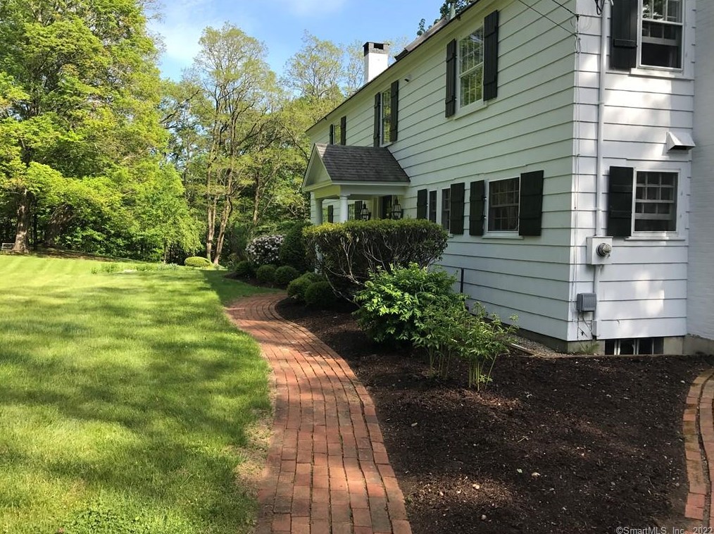 233 Colebrook Rd, Winsted, CT 06098