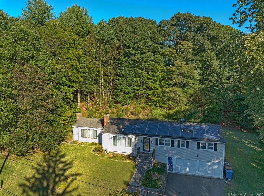 52 Cedar Hill Rd, Huntington, CT 06484