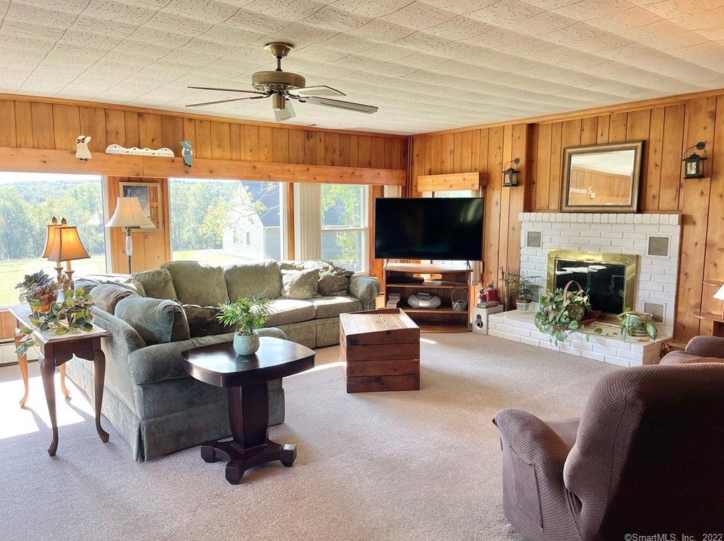 235 Smith Hl Rd, Winsted CT 06098-2218 exterior