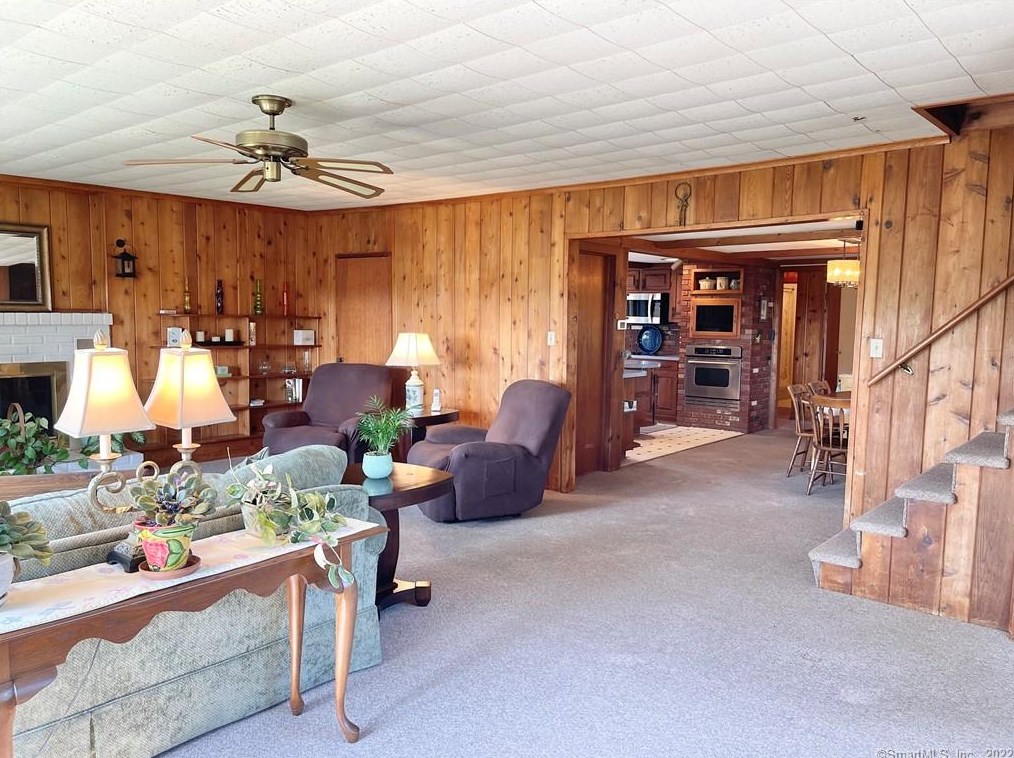 235 Smith Hl Rd, Winsted CT 06098-2218 exterior