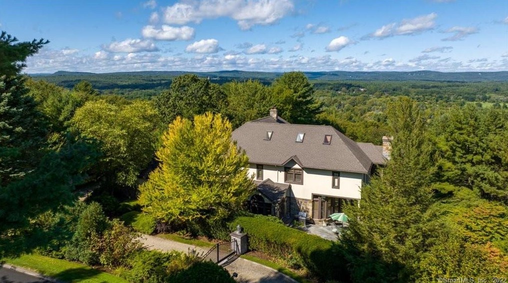 9 Cobtail Way, Simsbury, CT 06070-2530