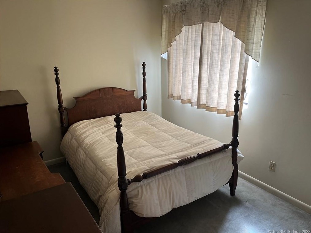 80 Country Ln, Vernon CT  06066-2800 exterior