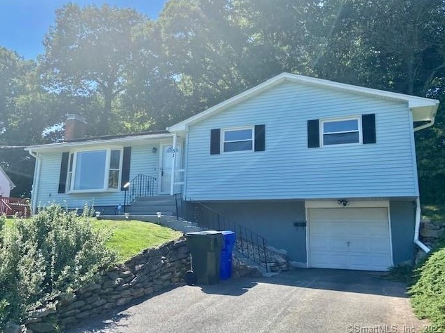 51 Mountain View Dr, Hartford, CT 06108-2963
