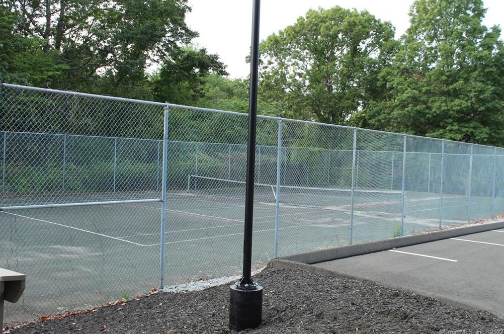 233 Mansfield Grove Rd, New Haven CT  06512-4804 exterior