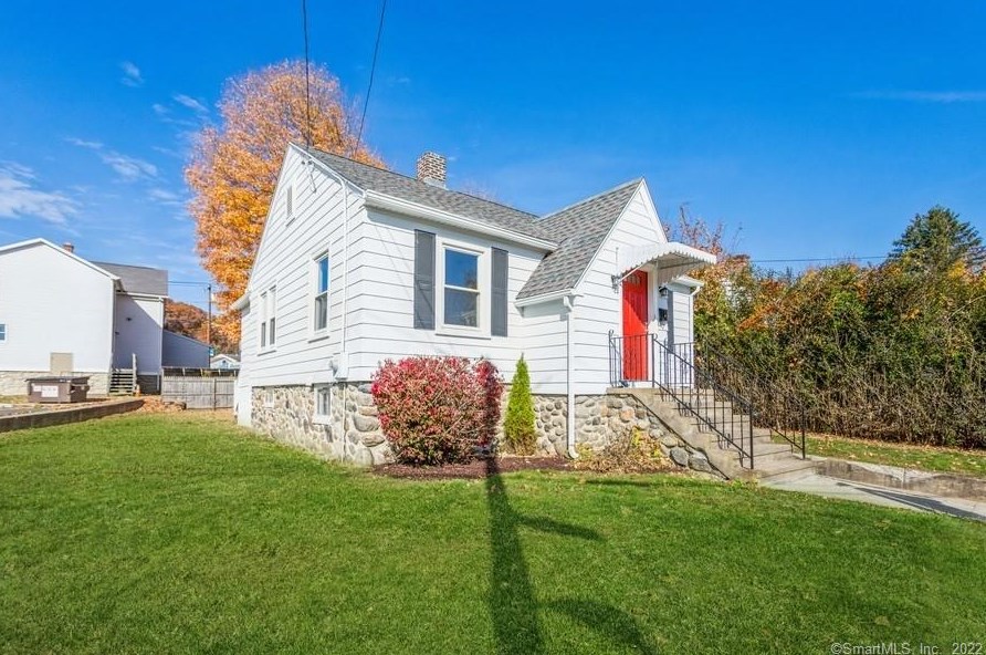 147 Bouley Ave, Waterbury, CT 06705