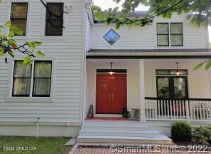 28 Forest Ave, Old Greenwich CT  06870-1522 exterior