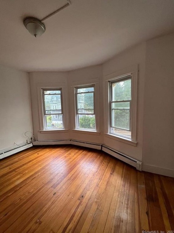 14 1/2 Lester St #2r, Ansonia, CT 06401