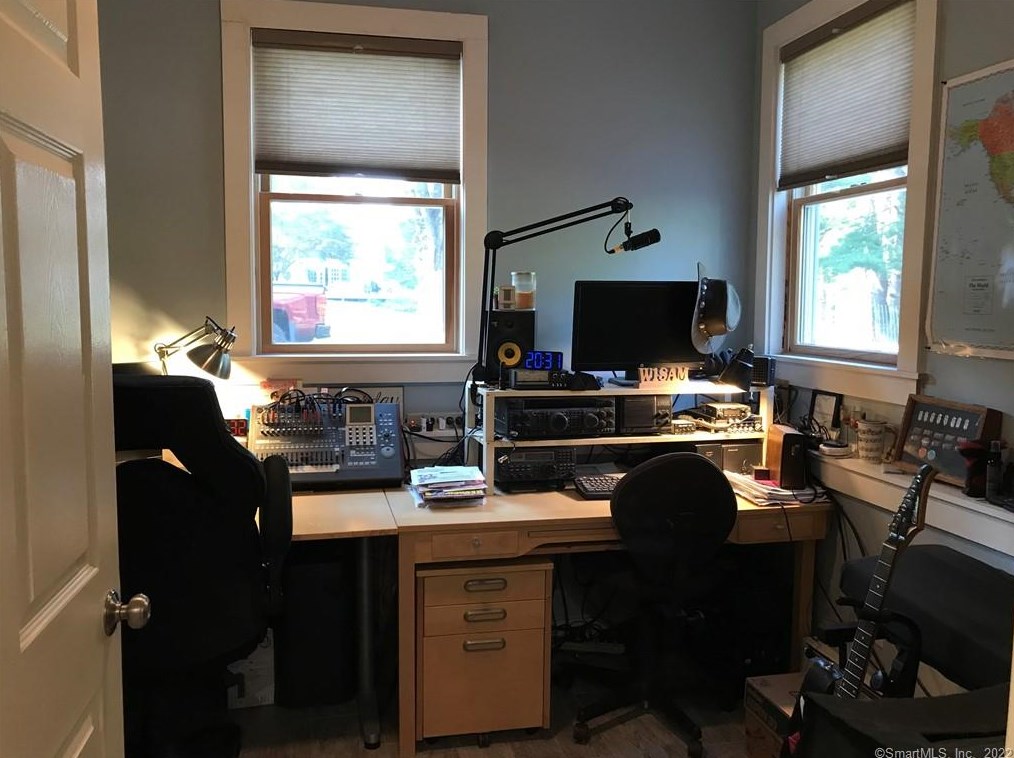 94 Kelseytown Rd, Clinton CT 06413-1455 exterior