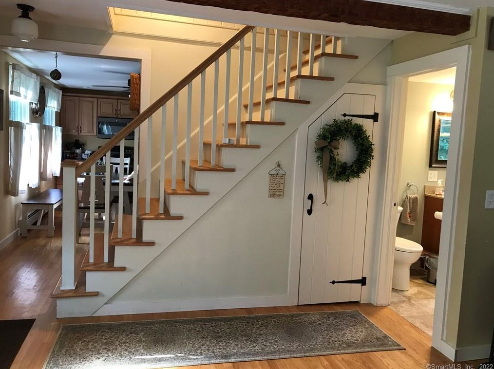 94 Kelseytown Rd, Clinton CT 06413-1455 exterior