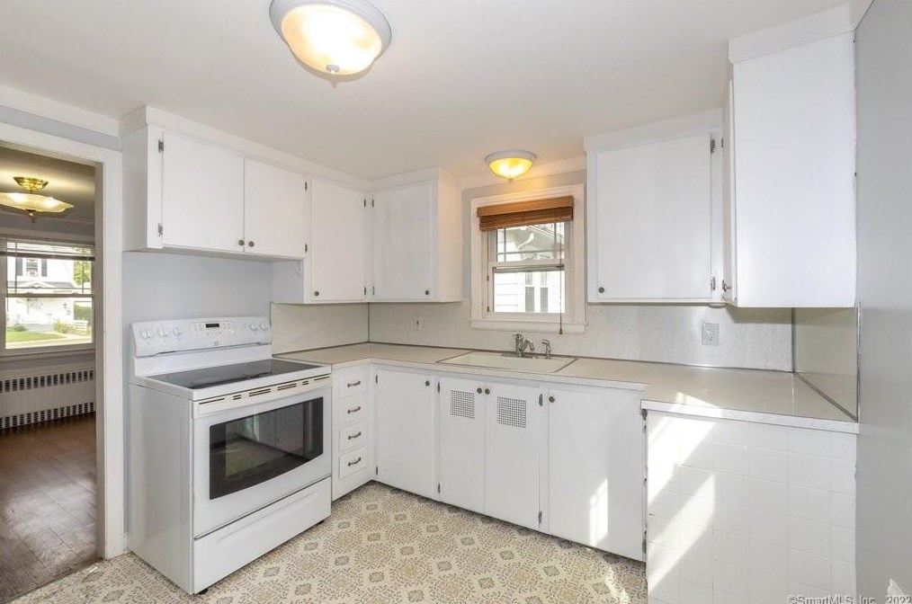 104 Price Blvd, Hartford CT 06119-2034 exterior