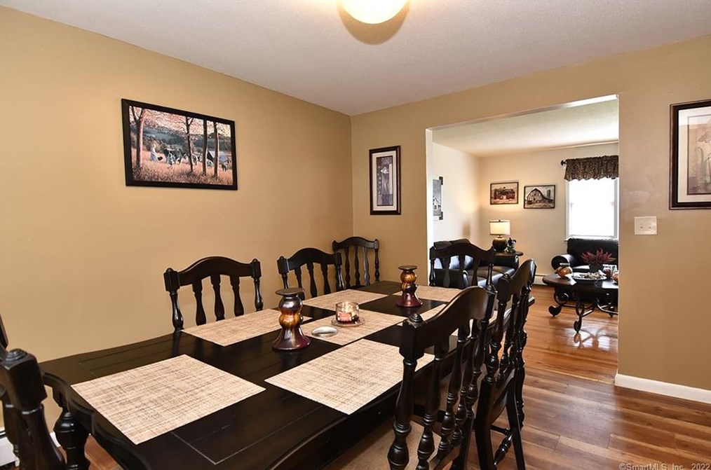 100 Sandy Ln, Meriden CT 06450-7023 exterior