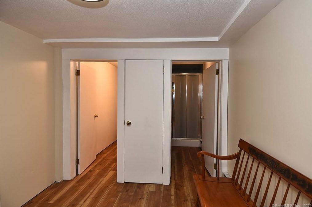 100 Sandy Ln, Meriden CT 06450-7023 exterior