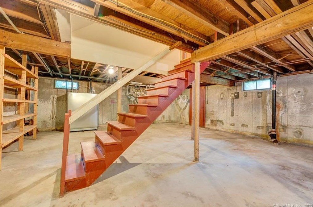 52 Merline Rd, Vernon CT 06066-4813 exterior